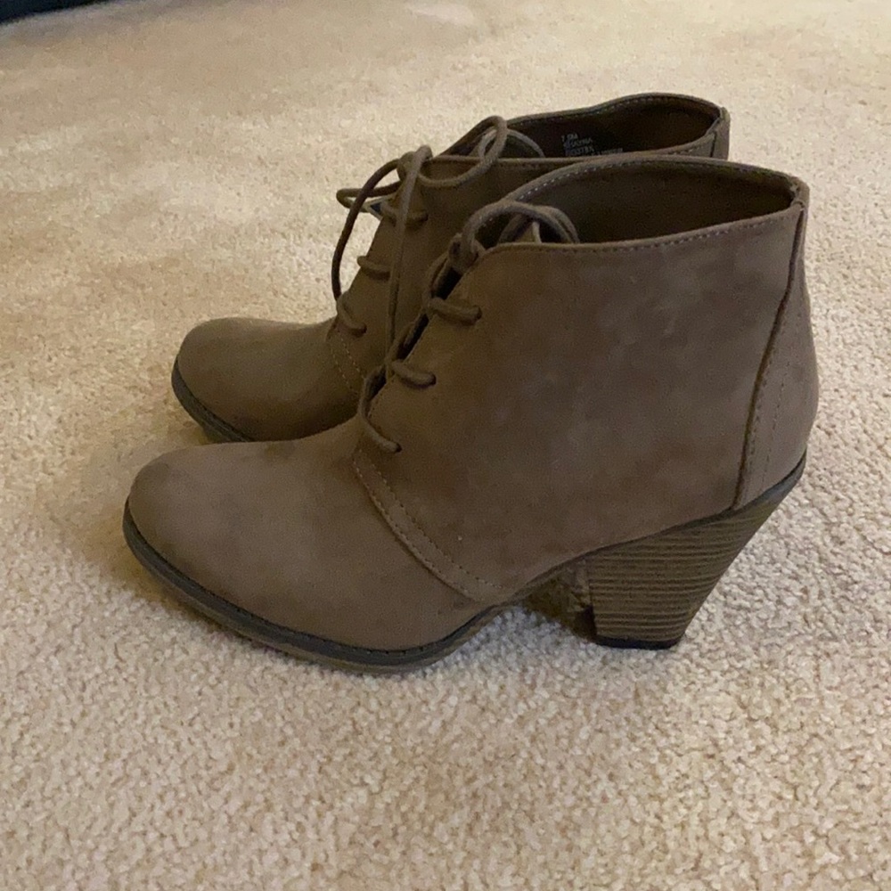 Mia Boots
